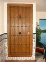Puerta entrada pino